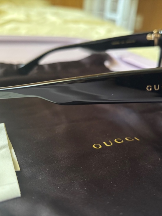 Women’s Gucci sunglasses main image 4